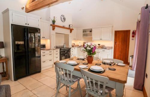 Scawton House | Mistal Cottage