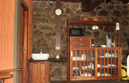 Udumbanchola Villa | Misty Hogans Hill Station Stay | Entire Stay Near Munnar | Breakfast | Sleeps 10
