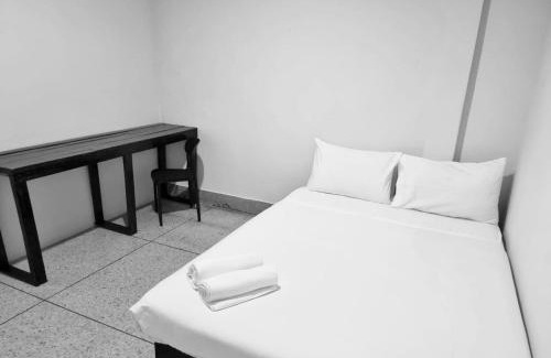 Wat Bowon Niwet Apartment | Mitr Inn Khaosan มิตร อินน์ ตรอกข้าวสาร xpro