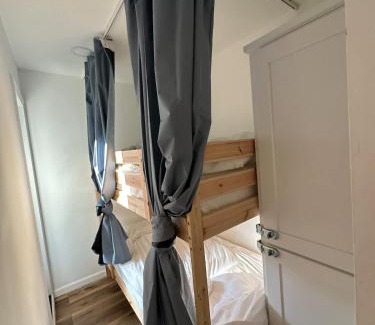 Tarrytown House | Mixed Shared Room - CoLiving Condo