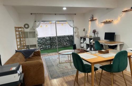 Tarrytown House | Mixed Shared Room - CoLiving Condo