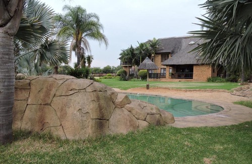 Roodeplaat Bed & Breakfast | MixoSunrise Guesthouse & Spa