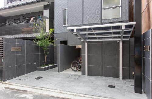 Karasuma Apartment | Miyabiro 102