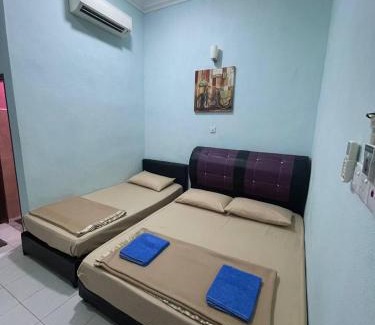 Kampung Pasir Hantu Hotel | MJ Perhentian - Small Island