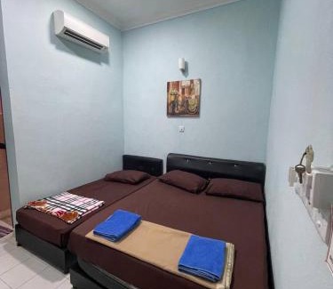 Kampung Pasir Hantu Hotel | MJ Perhentian - Small Island