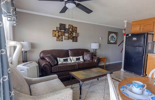 Snowshoe Condo | ML 109-Enjoy summer in this inviting bike-in/out 1BR with brand new deck!