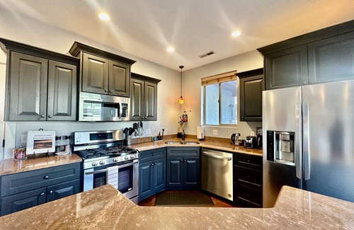 Moab South Valley House | Moab Desert Hideaway: 6-Bedroom Luxury Estate with Year-Round Pool & 2 Hot Tubs
