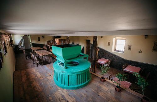Carta House | Moara de Piatra