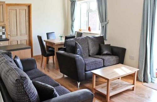 Wood Dalling House | Moat Farm Cottage