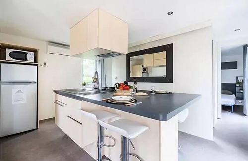 Saint-Avit-de-Vialard House | Mobil-home | Premium Exclusive | 3 Bedrooms | 6/8 persons | Raised terrace | A/C | TV