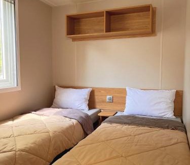 Lege-Cap-Ferret Other | Mobil home camping 4 étoiles les Viviers 2 chambres