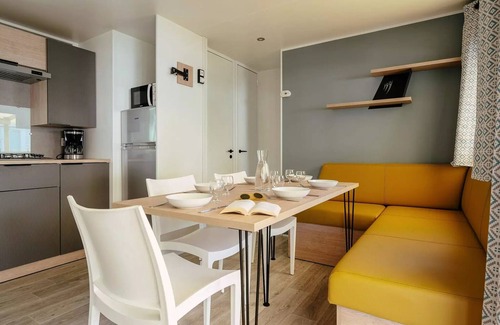 Wanroij House | Mobil-home | Premium | 3 Bedrooms | 6 sleeps | Raised terrace | A/C