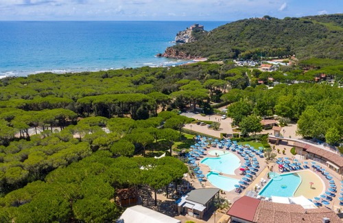 Le Rocchette House | Mobilehome with garden, air conditioning and 150 meters from the sea