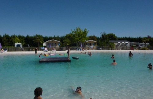Allonnes House | Mobile home 6 pers, on a 4 star campsite, with white sand lagoon