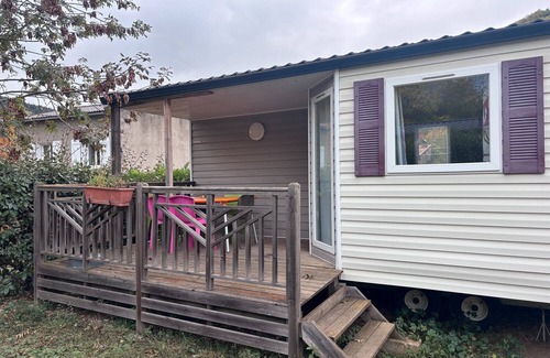 Roquefeuil House | Mobile Home '6 Personnes' with Private Terrace, Private Garden and Wi-Fi