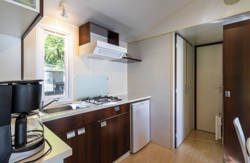 Saint-Pompont House | Mobile Home 'Du Soleil' with Shared Pool, Private Terrace and Wi-Fi