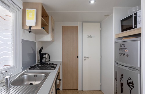 Saint-Jean-de-Monts RV Rental | Mobile Home with 2 Bedrooms, Shared Pool and Private Terrace