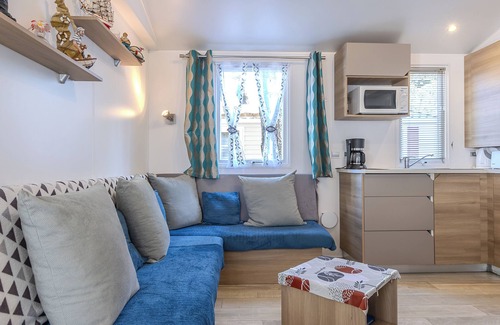 Saint-Jean-de-Monts RV Rental | Mobile Home 'Mobilhome À 2kms Plage Et Commerces' with Private Terrace