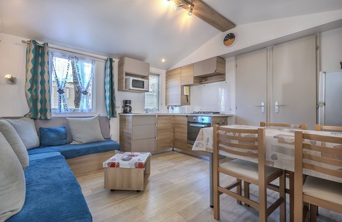 Saint-Jean-de-Monts RV Rental | Mobile Home 'Mobilhome À 2kms Plage Et Commerces' with Private Terrace