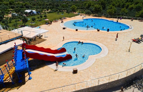 Cres House | Mobile Home in Cres near Pebble Beach