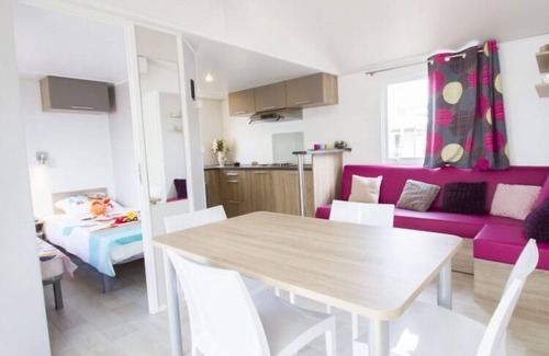 Serignan House | Mobile home in Sérignan with great pool area