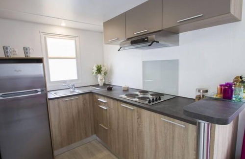 Serignan House | Mobile home in Sérignan with great pool area