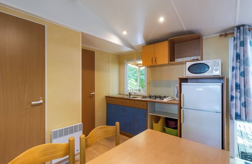 Saint-Pompont House | Mobile Home 'La Clairière' with Shared Pool, Private Terrace and Wi-Fi