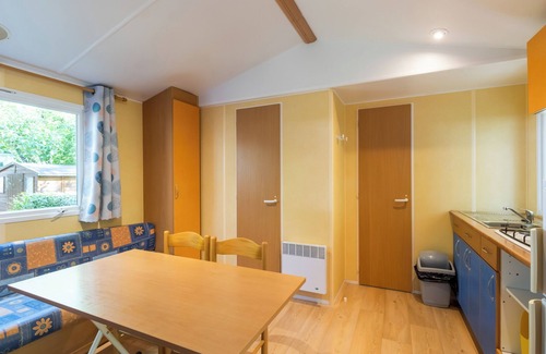 Saint-Pompont House | Mobile Home 'La Clairière' with Shared Pool, Private Terrace and Wi-Fi
