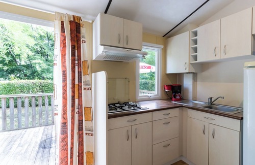 Saint-Pompont House | Mobile Home 'Le Noyer' with Shared Pool, Private Terrace and Private Garden