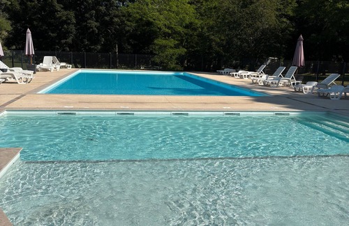 Saint-Pompont House | Mobile Home 'Le Tilleul' with Shared Pool, Private Terrace and Private Garden