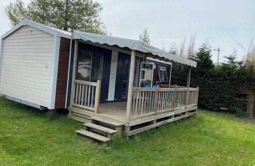 Saint-Arnoult Ski Chalet | Mobile home with shared pool in Saint-Arnoult