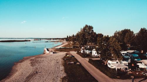 Podersdorf am See House | MOBILE HOMES direkt am Strand des Neusiedler Sees