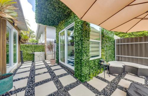 West Park Apartment | Mod Bungalow with Ultra-Private Outdoor Hang Space!