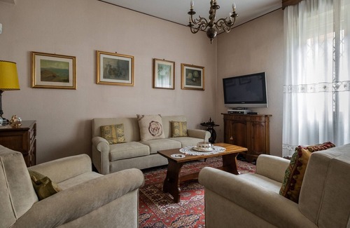 San Donato Apartment | Modena Vintage Apartment by Wonderful Italy