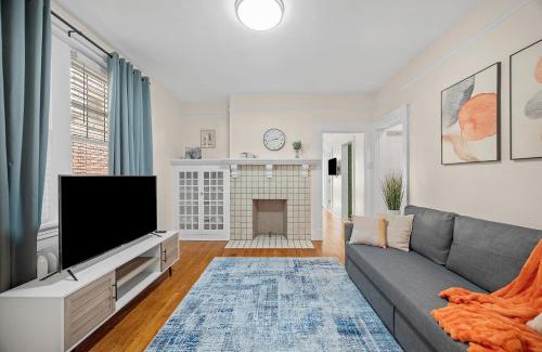 Pittsburgh Apartment | Modern 1 Bdr Apt King bed Sleeps4