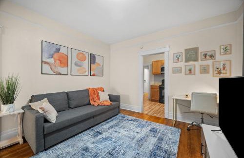 Pittsburgh Apartment | Modern 1 Bdr Apt King bed Sleeps4