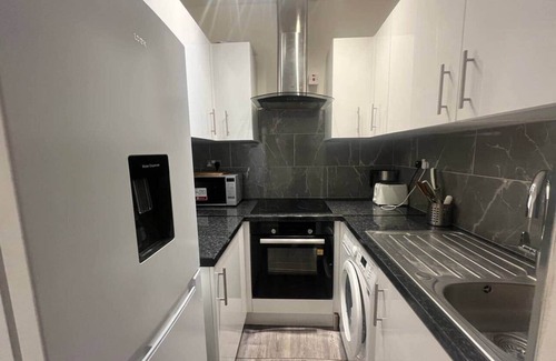 Westbourne Apartment | Modern 1-Bed flat Ground Floor – Prime Maida Vale