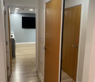 Bradford Apartment | Modern 1-Bed Flat with Balcony