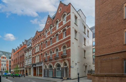 The City of London Apartment | Modern 1 Bedroom Apartment at Chancery Lane by MySquare London