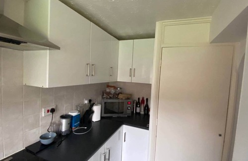 Lea Bridge Apartment | MODERN 1 Bedroom Ground Floor Flat