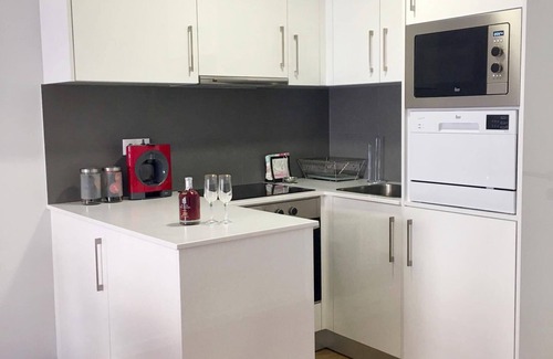 Sao Jorge de Arroios Apartment | Modern, 1 bedroom unit with all the amenities for a stress free vacation.