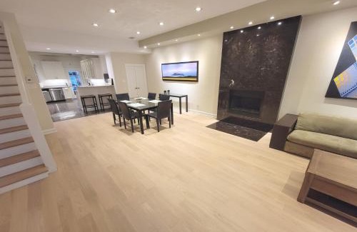 Cardozo House | Modern 1 block from Metro subway Minutes to Capital, Museums and National Mall
