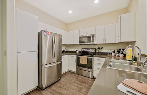 Carmel Valley Apartment | modern 1 BR | spa | Storage space