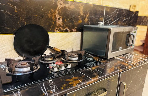 Gulberg Apartment | Modern 1BR Apartment & Kitchen Near MM Alam, Gulberg 3, Liberty Market, Stadium