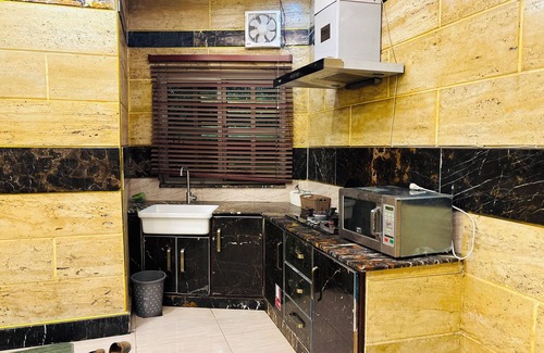 Gulberg Apartment | Modern 1BR Apartment & Kitchen Near MM Alam, Gulberg 3, Liberty Market, Stadium