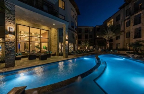 Memorial Condo | Modern 1BR Retreat at 7 Seventy – Outdoor Pool