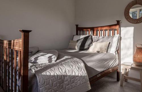 Tetbury House | Modern 2 BD w/Garden in the Heart of Tetbury!