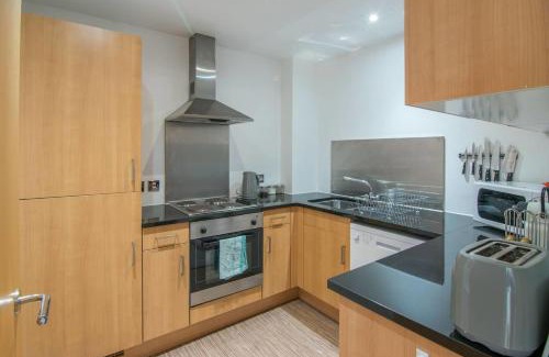 Glasgow Westend Apartment | Modern 2 bed apartment, next to Hydro and SECC!