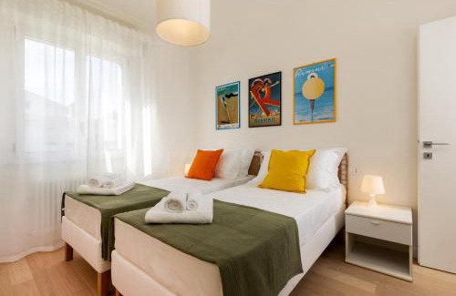 Marina Centro Apartment | Modern 2-bed flat, 250m from sea