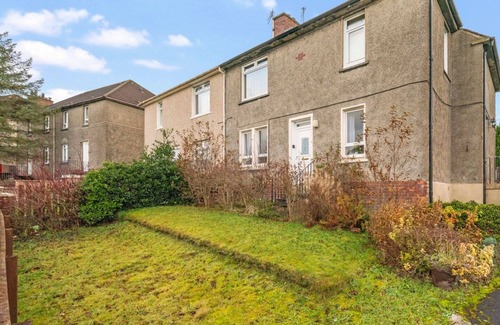 Airdrie Apartment | Modern 2 bedroom apartment close to local amenities.